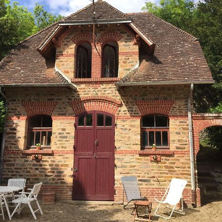 Gite Les Ecuries Du Manoir De Benedicte Cahan Экстерьер фото